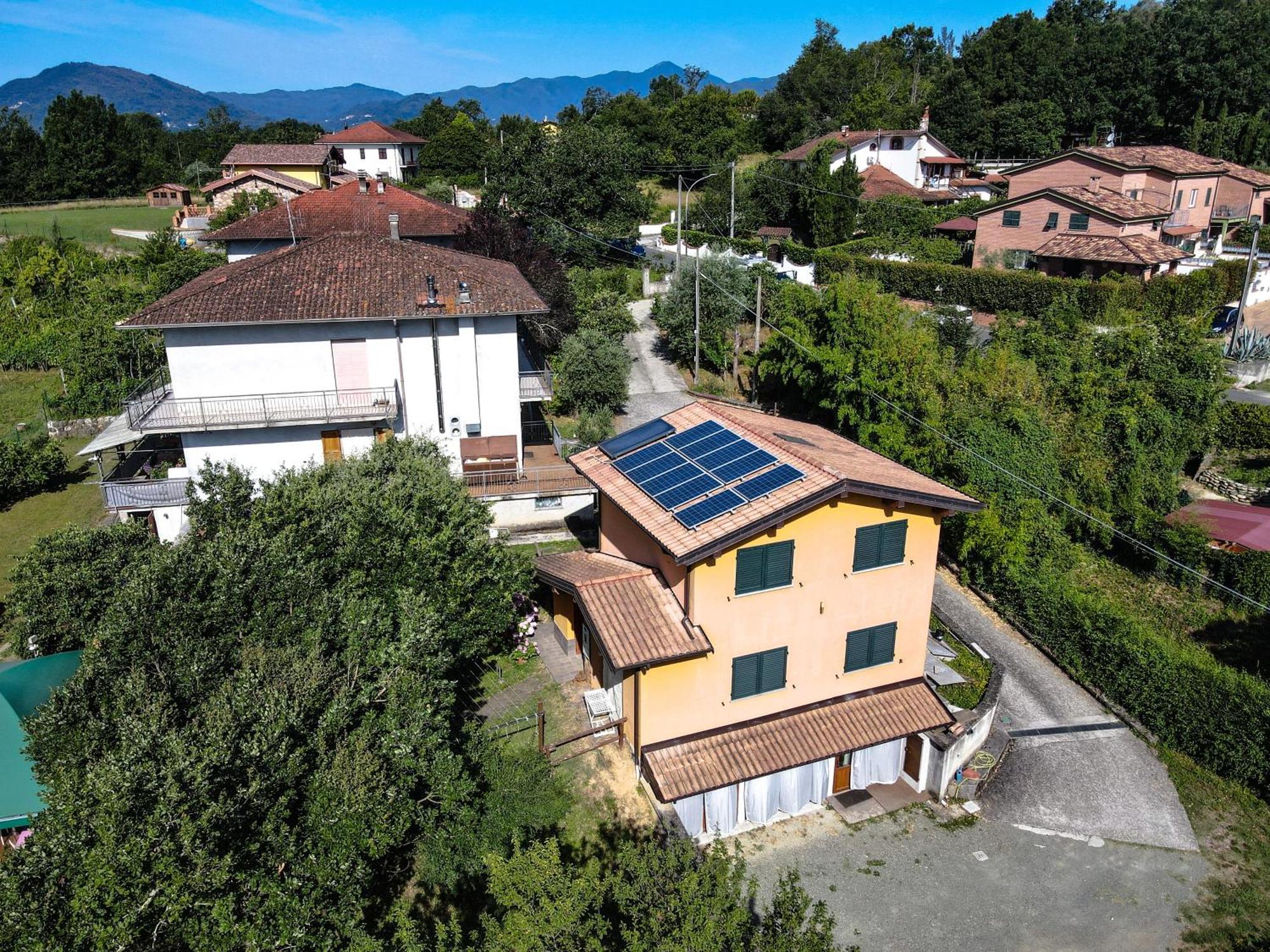B&B Cadrecca Tra Terra Luna E Mare Licciana Nardi Zewnętrze zdjęcie